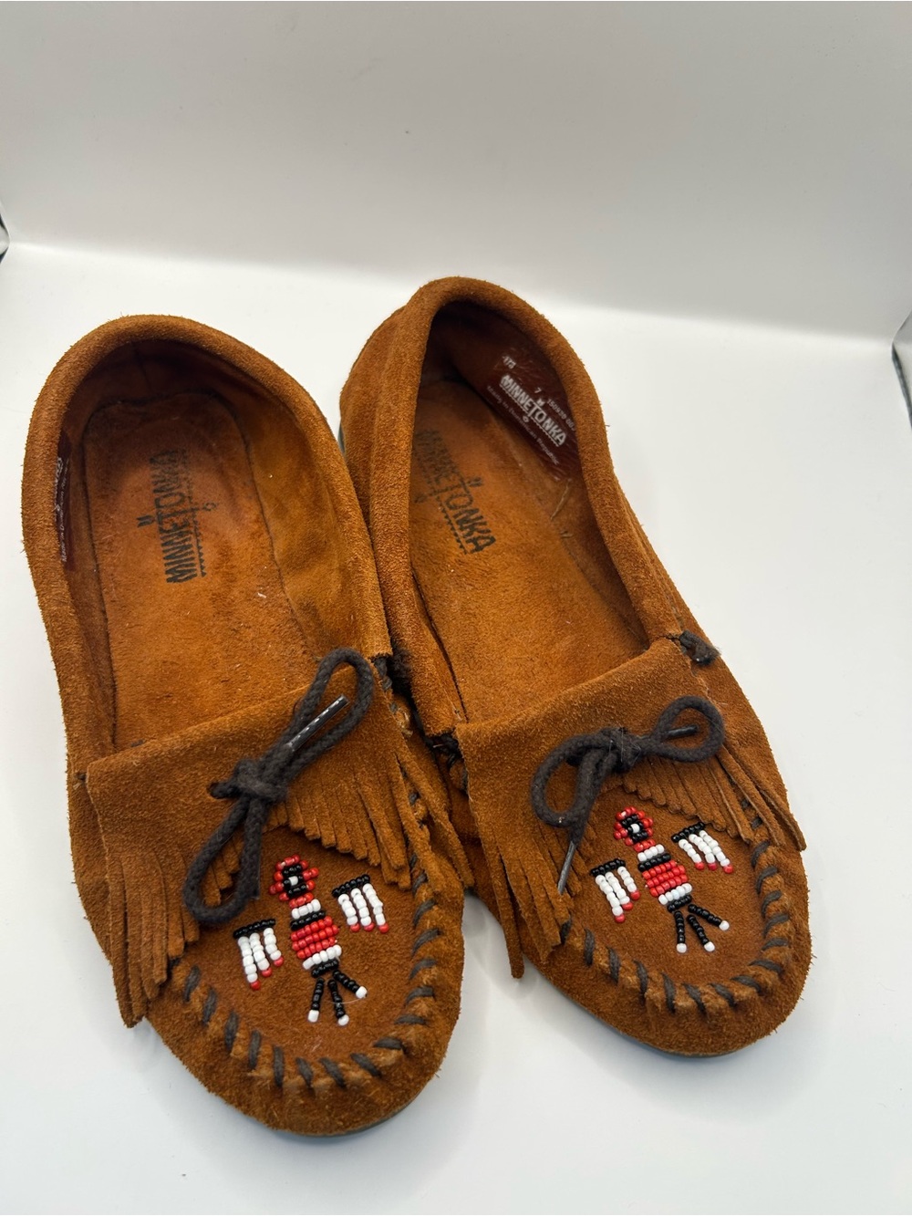 Minnetonka Thunderbird Moccasins Womens 7 Brown Suede Beaded Fringe Flats 173 - Picture 2 of 4